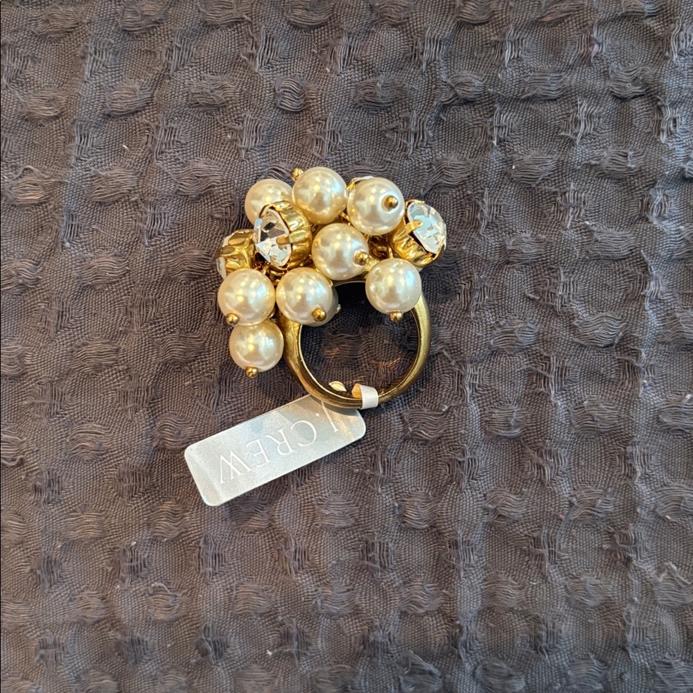 JCrew Gold Ring with Pearls & Crystals Cluster - Women's Fashion Jewelry Sz Med